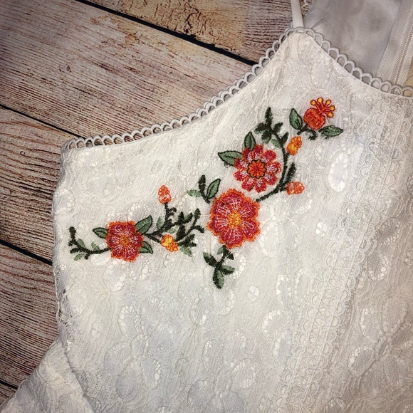 White Lace | Altar’d State Dress | Size small - Picture 2 of 4